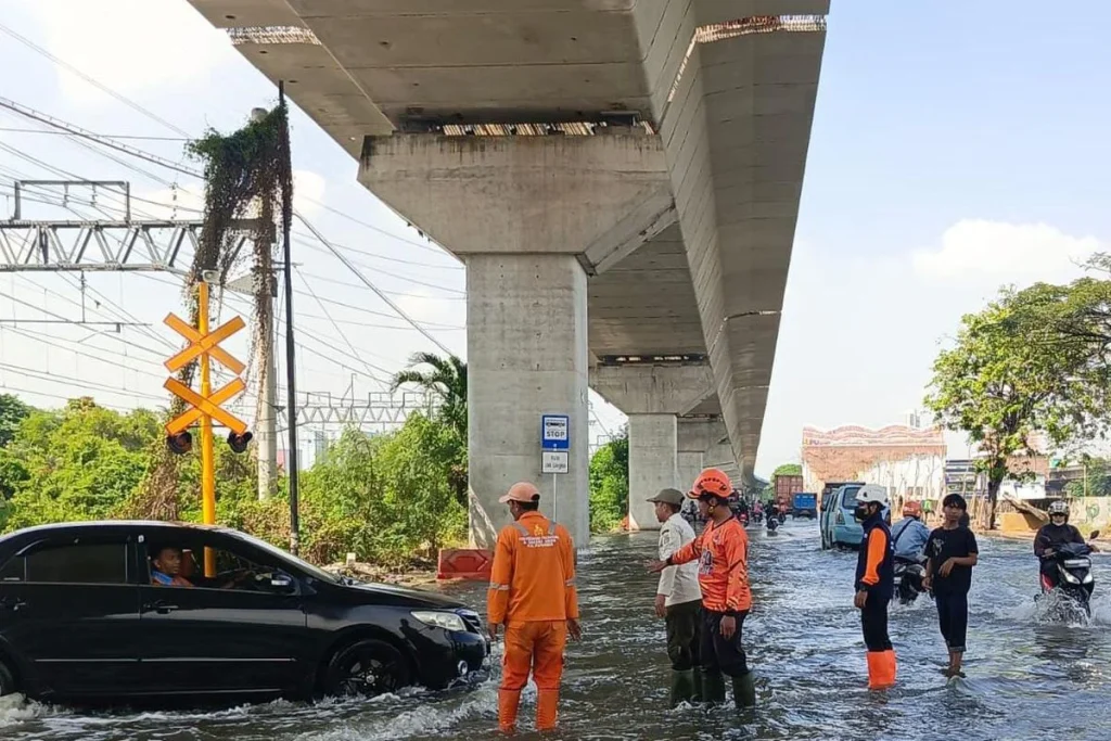 Update Banjir Jakarta: 7 RT dan 1 Jalan Masih Tergenang, BPBD DKI Percepat Penanganan