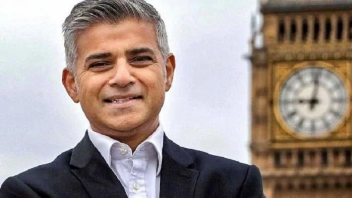 Wali Kota London Sadiq Khan Berhaji dan Mengunggah Momen Indah