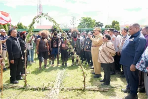 Wamendagri Ribka Haluk Kawal Perdamaian Konflik Suku di Wamena