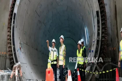 Wapres Gibran Meninjau Proyek MRT Jakarta Fase 2A di Bawah Tanah