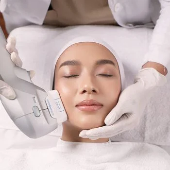 Watsons Gandeng B Clinic, Bagi-bagi Treatment Pico Laser Gratis untuk Konsumen