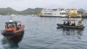 ABK Kapal Asal Vietnam Dievakuasi di Tengah Laut Pangkep Sulsel