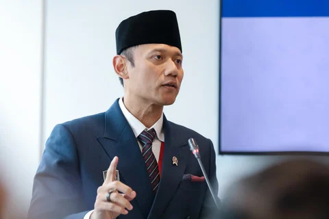 Ahy: Avtur Ramah Lingkungan Mulai Diterapkan 2027 di Bandara Soetta & Ngurah Rai