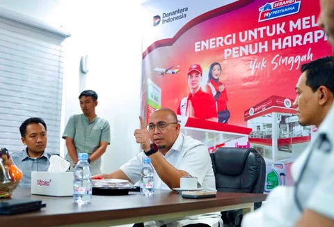 Andre Rosiade Cek Solar Subsidi Sumbar: Kelangkaan Bukan karena Kuota Kurang