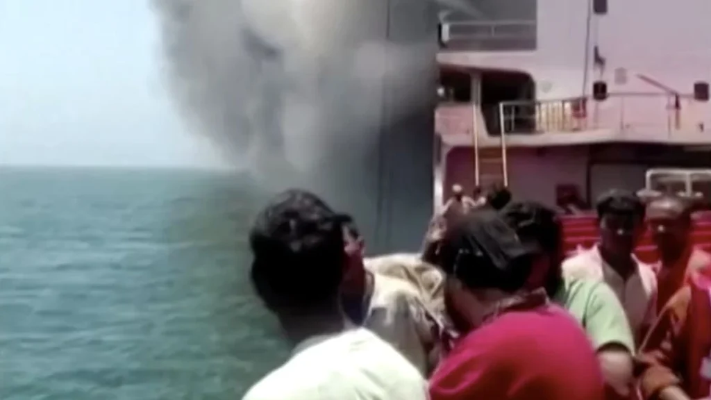 AS Luncurkan Rudal ke Kapal Tanker Tujuan Tetangga RI, Picu Kebakaran