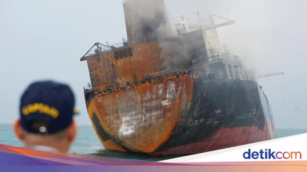 AS Tembak Rudal ke Kapal Tanker yang Melanggar di Pelabuhan Iran