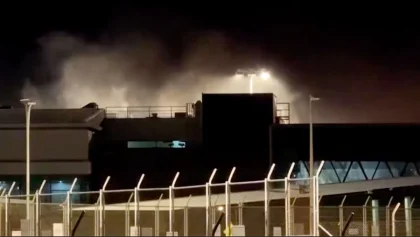 Asap Membumbung di Bandara Wellington, Selandia Baru