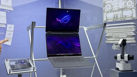 ASUS ROG Zephyrus Duo Rilis di RI, Laptop Gaming 2 Layar OLED Pertama di Dunia