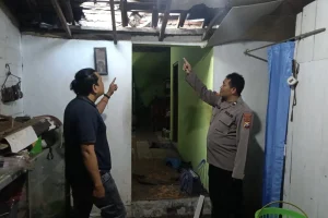Balon Udara Bermuatan Petasan Jatuh di Gresik, Dua Bocah Terluka