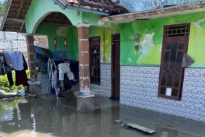 Banjir Rob Melanda 3 Desa di Rembang, Jawa Tengah