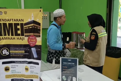 Bea Cukai Buka Layanan Registrasi IMEI Gratis Bagi Jemaah Haji di Debarkasi Surabaya