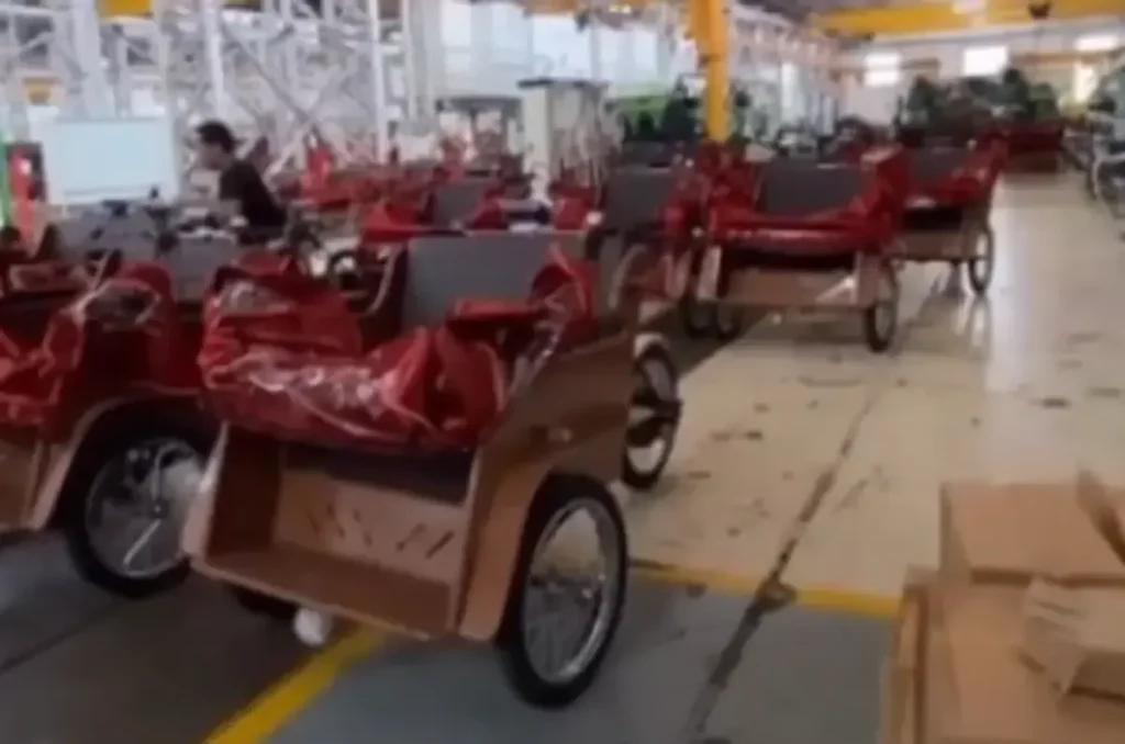 Becak Listrik Pindad: Modernisasi Kearifan Lokal atau Salah Kaprah Skala Prioritas?