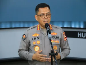 Bodycam Polisi Orange Menunjukkan Pengejaran E-Bike yang Menarik