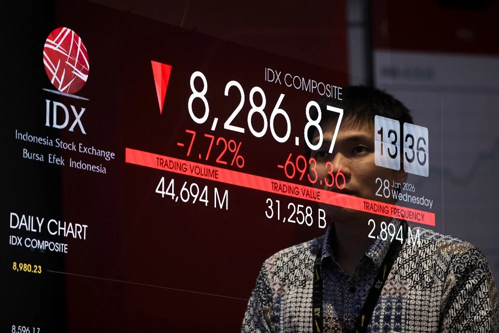 Cermin Retak Bernama IHSG: Mengapa Indonesia Lebih Dalam Tertekan?