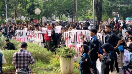 Demonstrasi Mahasiswa di Solo dan Semarang: Mereka Tuntut Evaluasi Program MBG