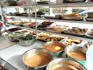Di Balik Ramainya Kuliner Malang, Ada Kisah Perjuangan Merangkai Masa Depan
