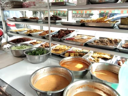 Di Balik Ramainya Kuliner Malang, Ada Kisah Perjuangan Merangkai Masa Depan