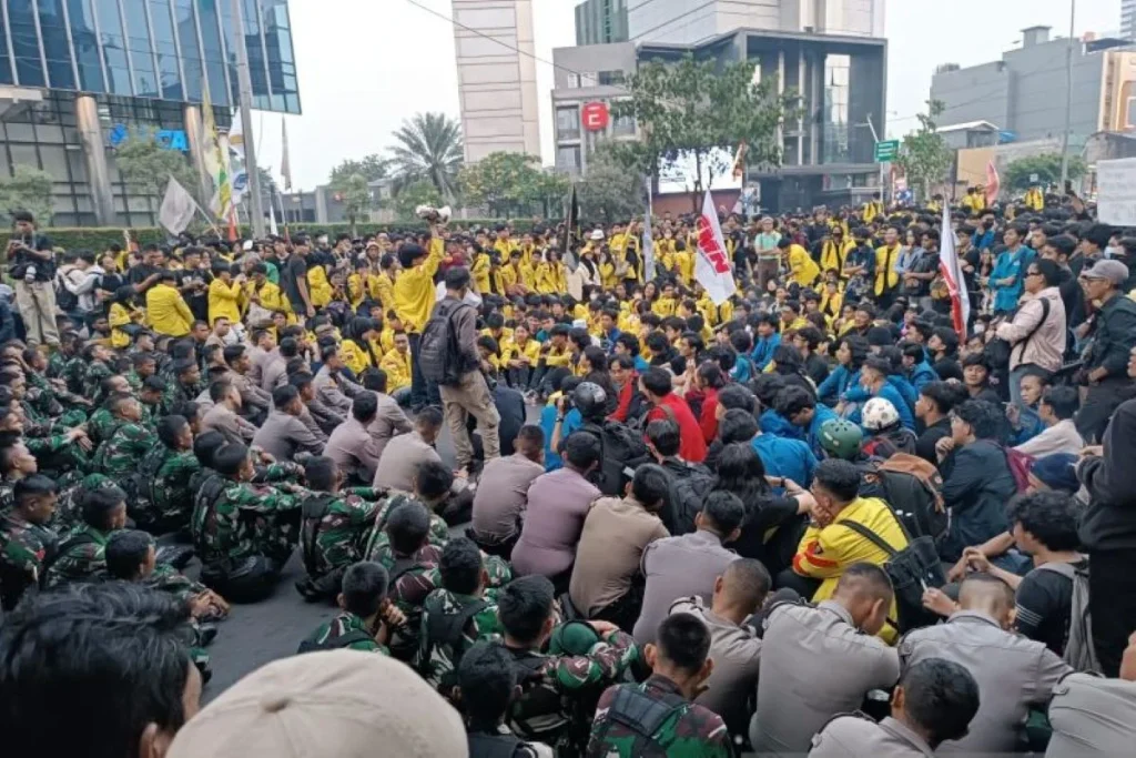 Guru Besar dan Intelektual Nyatakan Dukungan Penuh kepada Gerakan Mahasiswa