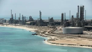Helikopter Saudi Jatuh di Pinggir Selat Hormuz, 14 Tewas