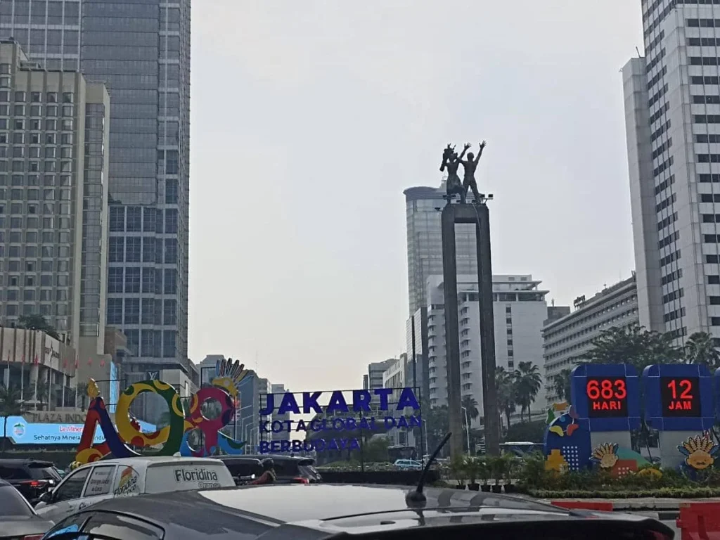 HUT ke-499 Jakarta: Warga Merayakan dengan Penuh Semangat di Bundaran HI