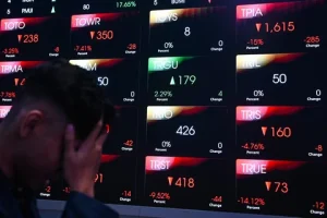 IHSG Ditutup Merah di Level 6.101, Bursa Asia Kompak Berguguran