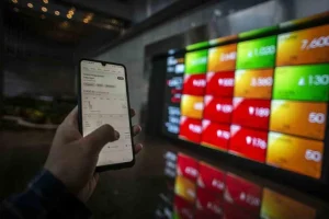 IHSG Melonjak 2,69% pada Sesi Siang, Tembus Level 6.041