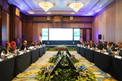 Indonesia Perkuat Kerja Sama Sosial Ekonomi Perbatasan dengan Malaysia