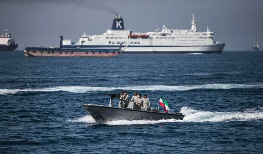 Iran Tegaskan Selat Hormuz Tetap Terbuka Meski IRGC Sempat Nyatakan Ditutup