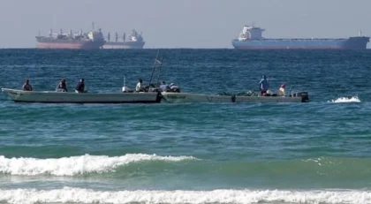 Iran Tutup Selat Hormuz Setelah Serangan Israel di Lebanon