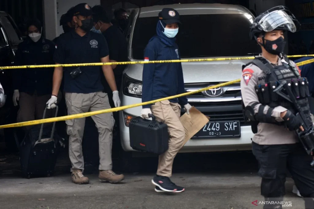 Islah Bahrawi Siap Laporkan Penguntitan yang Diduga Dilakukan TNI