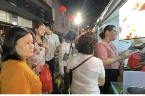 Jakarta Night Market Glodok Diserbu Ribuan Pengunjung, UMKM Raup Untung Besar