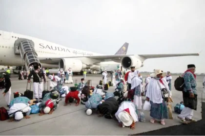 Jemaah Haji Kloter Pertama Tiba di Tanah Air