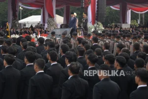 Jokowi Hadiri Upacara Hari Bhayangkara di Jakarta