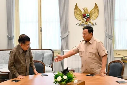 Jusuf Kalla Bertemu dengan Prabowo Subianto di Istana Negara