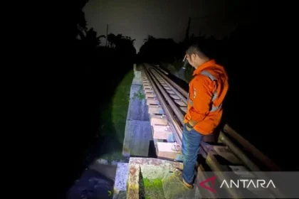 KAI Sempat Hentikan Perjalanan Kereta Api Imbas Gempa 3,5 Magnitudo di Cianjur