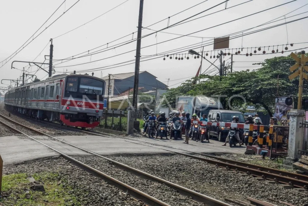 KAI Tutup 116 Perlintasan Kereta Api Berisiko Tinggi untuk Meningkatkan Keselamatan