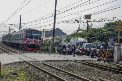 KAI Tutup 116 Perlintasan Kereta Api Berisiko Tinggi untuk Meningkatkan Keselamatan