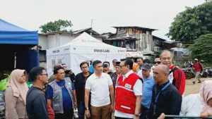 Kakorlantas Berikan Bantuan Sosial Kepada Korban Kebakaran Kemayoran