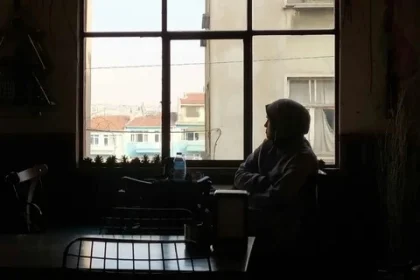 Kamu Beneran Baik-Baik Aja atau Cuma Terbiasa Pura-Pura Psikologi Menjawab