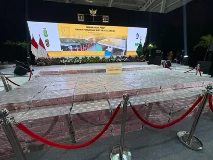 Kejaksaan Agung Serahkan Uang Tunai Rp 1 Triliun Hasil Lelang dan Rampasan ke Kementerian Keuangan