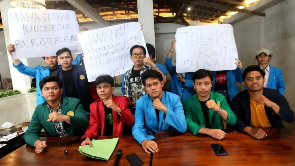 Kemarahan Mahasiswa UGM Menghadang Diskusi dengan Menteri Prabowo