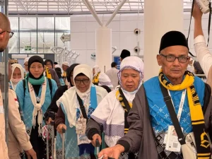 Kemenag Pastikan Jemaah Haji Indonesia Dapat 5 Liter Air Zam-zam Gratis