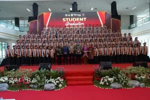 Kemensos Puji Prestasi Siswa SMA Boarding School Masuk PTN