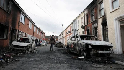Kerusuhan Rasial di Inggris: Kota Besar Belfast Tengah Mengalami Kehancuran