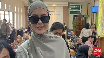 Komika Praz Teguh dan Paula Verhoeven Diperiksa dalam Kasus Penipuan Umrah Hanania