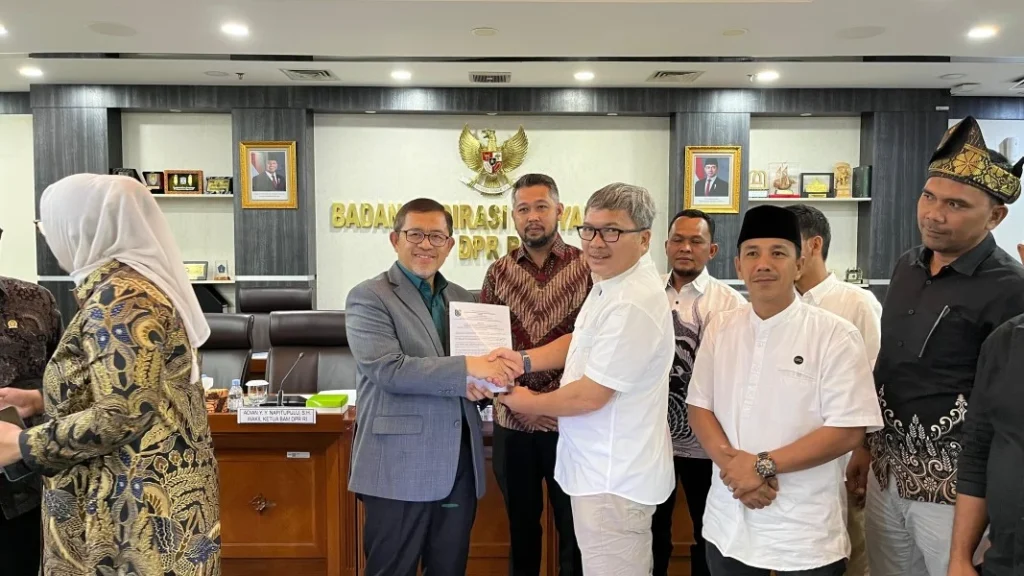 Konflik Lahan Kecamatan Kemuning Sampai ke Senayan: Masyarakat Tuntut Keadilan