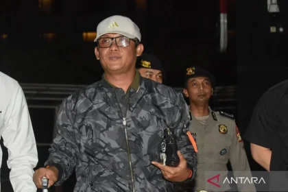 KPK Amankan 17 Orang Terkait OTT Imigrasi Jakbar