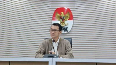 KPK Berburu Bupati dan Sekda Kuansing Pasca OTT