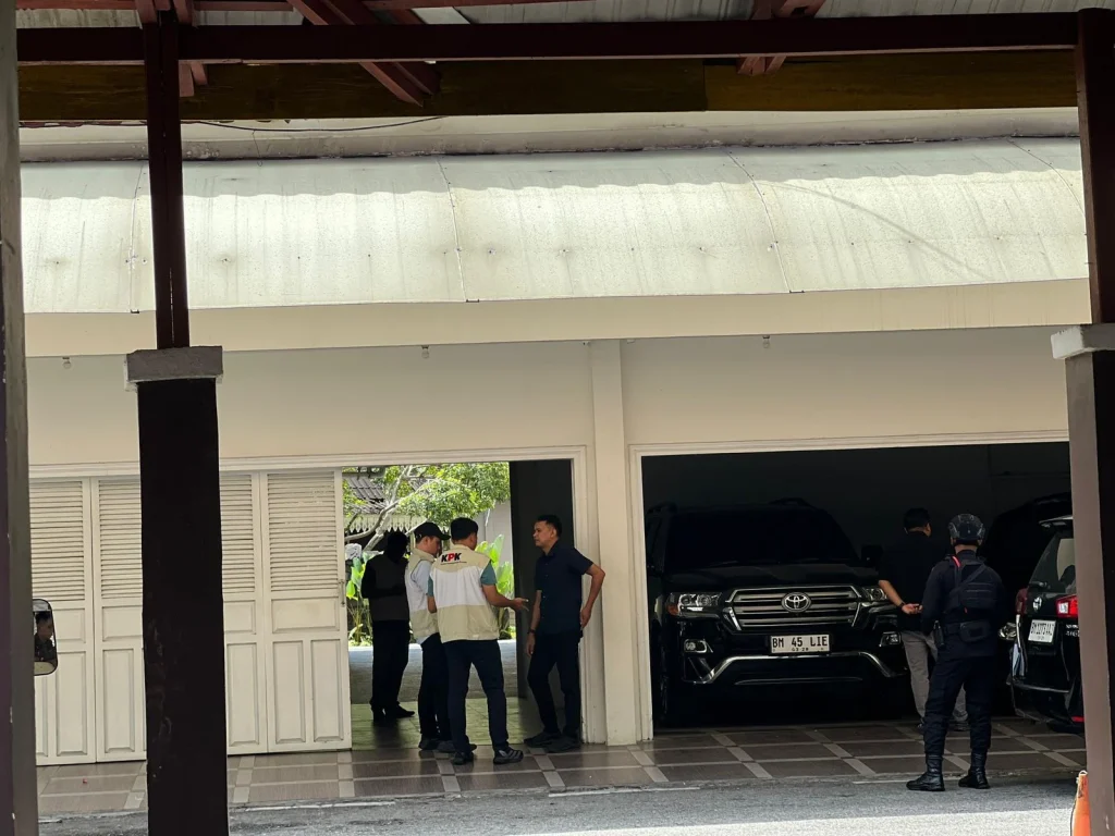 KPK Geledah Rumah Silmy Karim dalam Kasus Pemerasan WNA