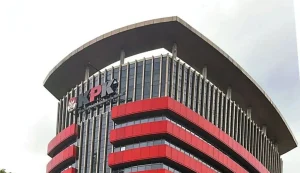 KPK Periksa Pendiri IAW soal Perintangan Penyidikan Bea Cukai